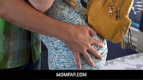 Oh Yes! Stepdaughter Lily Lou Seduces Stepdaddy For A Taste Of Her Teen 18+ Pussy!