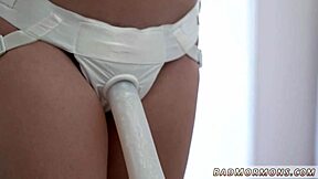 Brunette teen gives blowjob and cumshot, loves pussy