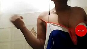 I'm a Colombian mommy calling from Mexico, buy my WhatsApp video call