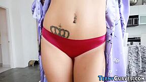 amateur teen shows off her booty in hd video