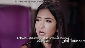 cute lesbians scissoring after meeting 😍👅