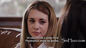 cute lesbians scissoring after meeting 😍👅