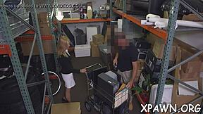 Hey, wanna see me bang her in the shop?