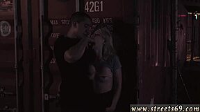 Hardcore Orgasm And Girl Fucks Guy Poor Goldie