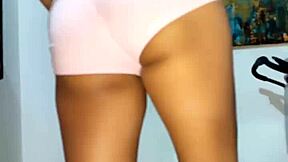 Brunette in twerk class gets her panty wet in this real amateur homemade video.