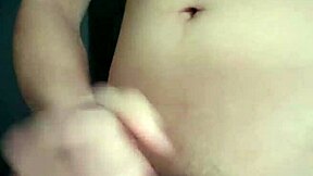 Straight 18 year old boy in Hanoi seeking sisters to call