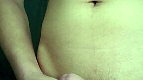 Straight 18 year old boy in Hanoi seeking sisters to call