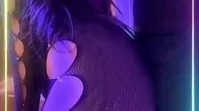 she moves her ass dancing and sucks like a whore 😏