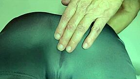 Keke helps old man relax with her shaved body