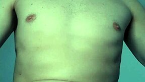 Handjob with vibrating toy on pussy 😍