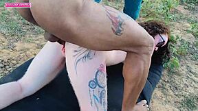 Aproveitei o Trabalho do Marido: Sexo Selvagem no Mato com Amante!