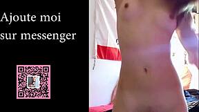 19 year old babe masturbates with toys 😍