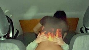 mi primera vez teniendo sexo por dinero con prostituta callejera en coche quitando condon