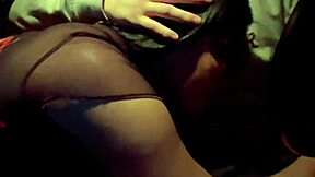 mi primera vez teniendo sexo por dinero con prostituta callejera en coche quitando condon