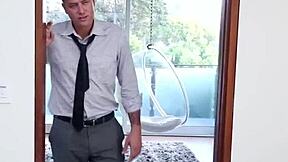 amateur teen sucking cock in bath. big ass bubble butt action.