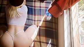 Big-Ass Latina Rides in Reverse Cowgirl for Creampie