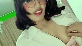 Helping my Argentinian student pass with steamy colegiala action 😏