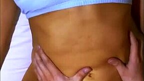 La Madrastra De Su Amiga Era Una Mujer Que Le Encantaba Que La Dominaran En La Cama Y Su Amante No Podía Resistirse A Sus Súplicas!