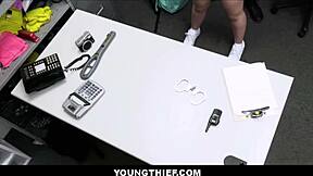 hot shoplifter tommy king stuffed by security after deal