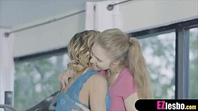 workout session turns into pussy licking on the floor