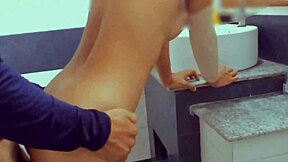 Asian Teen Couple in Homemade Bathroom Creampie Action