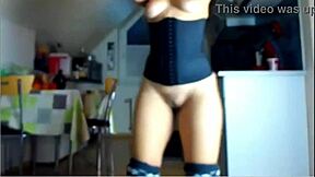 Seductive Bootylicious Babe Shows Off Her Doggystyle Skills