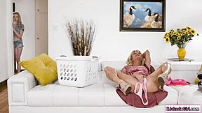 The Teen Passionately Feeds Her Pussy To The Slut Stepmom