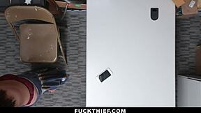 shoplifting suspect cooperates with mall cop's evidence