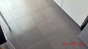 Step Sister Wants to Prove She Can Make Me Cum in 2 Minutes