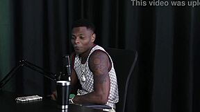 विल मास्ट्रो दो महिलाओं को शीयर रेड लिंगरी में रॉ डिजायर इग्नाइट करते हुए देखता है स्टीमी एनकाउंटर में।