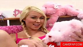 Is This Teen's Webcam Fuck The Hottest Yet? Watch Her Sexy Body In Action On Camera!