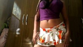 Brazilian teen shaking her ass on cam 😍