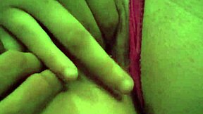 carmen masturbating her pussy with fingers