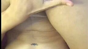 Chica Teen Masturba A Escondidas Y Derrama Mucha Crema