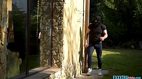 Well endowed man pummels teenager’s tight pussy