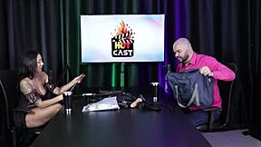 Paulo Avelar listens to masturbation in the city