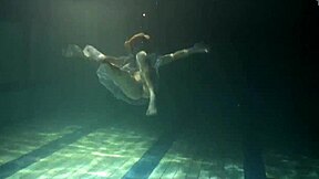 Big bouncy tits underwater in pool, damn I’m lovin’ it