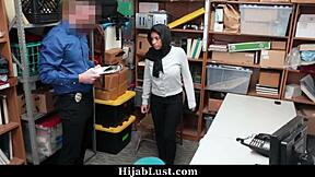 i cought ella knox shoplifting, now she sucks my cock