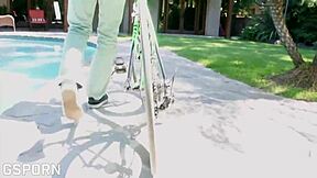 I demand an expert cock to fuck my pussy, I'm dominant