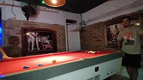 ela ama transar em locais aleatórios, always picking wild spots for teen latina fun.