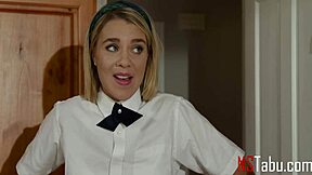 Stepsis Gabbie Carter Shows Off Her Sexy Natural Curves