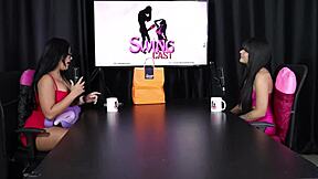 Gostosa mostra boquete depois