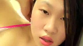 em gái 2k thủ dâm part 12