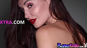 Elilith Noir strips in Czech lingerie seductively