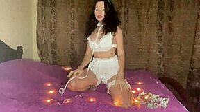 i'm an 18 yo girl playin with my ass it's so fun