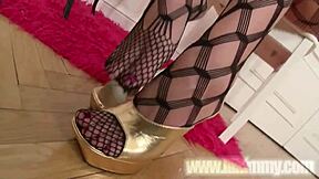 Teen Lil Kimmy Rubs Clit in Fishnets