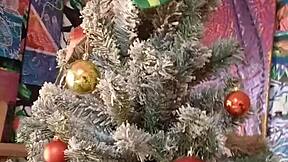 The Christmas Gift 2023 Brings Unexpected Joys To A Petite Teen