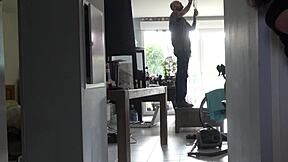 Comme Une Envie De Me Taper L'Électricien, Petite Et Horny !