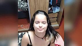 wife sucks white cock carinhosamente