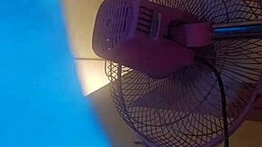 cute latina with big ass shows pussy 😘